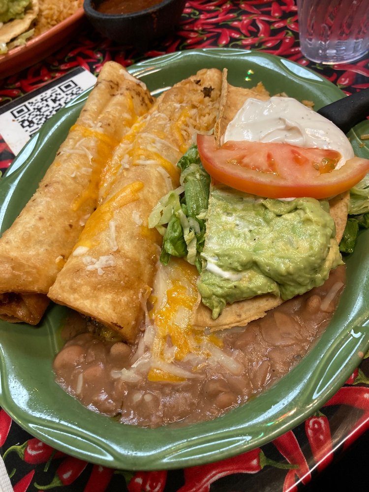 Los Dos Molinos