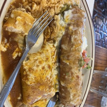 Los Dos Hermanos - Chicken enchilada beans rice and chicken chimichanga the sauce is to die for delicious - Mexican Near Me - Sierraville, California Los Dos Hermanos - Chicken enchilada beans rice and chicken chimichanga the sauce is to die for delicious - Mexican Near Me - Sierraville, California