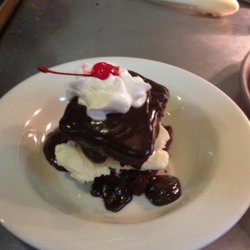 Cloud’s Pizza - Hot Fudge Cake