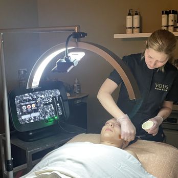Vous Salon & Spa - Glo2Facial - Hair Salons Near Me - Chicago, Illinois Vous Salon & Spa - Glo2Facial - Hair Salons Near Me - Chicago, Illinois