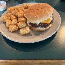 Thee Garage - Cheese burger.
