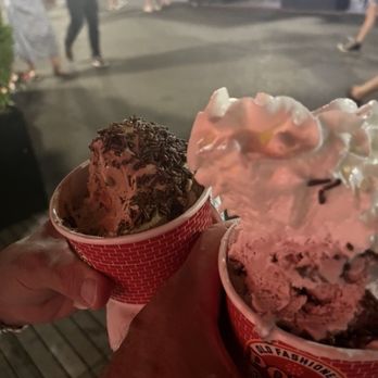 Pop’s Old Fashioned Ice Cream - Sundaes - Ice Cream & Frozen Yogurt Near Me - Alexandria, Virginia Pop’s Old Fashioned Ice Cream - Sundaes - Ice Cream & Frozen Yogurt Near Me - Alexandria, Virginia