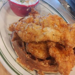 Mama’s Comfort Food & Cocktails