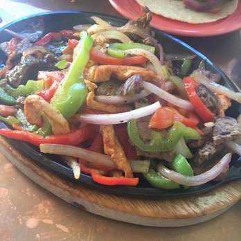 Las Cambritas - Steak and chicken fajitas - Mexican Near Me - Cambria, California