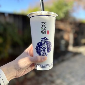 Teazzi Tea Shop - Dark Roast Black Milk Tea with Boba | IG: xstina.eats - Bubble Tea Near Me - Sunnyvale, California Teazzi Tea Shop - Dark Roast Black Milk Tea with Boba | IG: xstina.eats - Bubble Tea Near Me - Sunnyvale, California