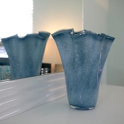 Ella's Vacation Rentals - Hand picked glass decor