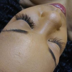 Eyes Adorn - Mink Lash Extensions
Volume - Russian Set