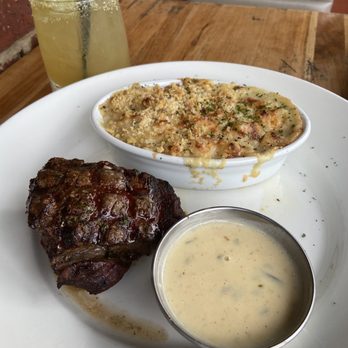 J. Alexander's - Filet Mignon with Béarnaise Not Your Ordinary Mac & Cheese - Steakhouses Near Me - Plantation, Florida J. Alexander's - Filet Mignon with Béarnaise Not Your Ordinary Mac & Cheese - Steakhouses Near Me - Plantation, Florida