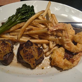 Cooper’s Hawk Winery & Restaurant - Crab Crusted Medallions and Tempura Shrimp - Wine Bars Near Me - Woodbridge, Virginia Cooper’s Hawk Winery & Restaurant - Crab Crusted Medallions and Tempura Shrimp - Wine Bars Near Me - Woodbridge, Virginia