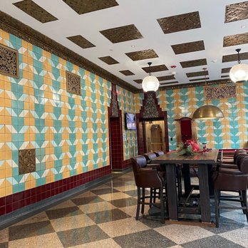 Bottleworks Hotel - Lobby with lots of original Art Deco design - Hotels Near Me - Indianapolis, Indiana Bottleworks Hotel - Lobby with lots of original Art Deco design - Hotels Near Me - Indianapolis, Indiana