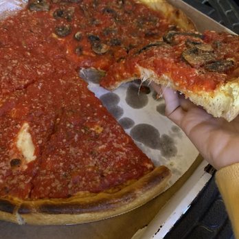 Brads Underground Pizzeria - Pizza Near Me - Orlando, Florida Brads Underground Pizzeria - Pizza Near Me - Orlando, Florida