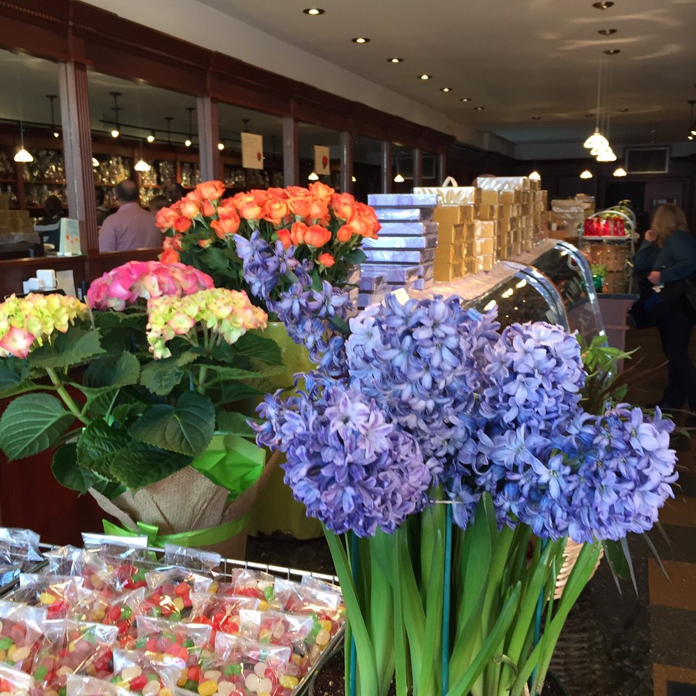 Commodore Chocolatier - I stumbled upon this shop (about 5 years ago) and it is a treasure - Candy Stores Near Me - Newburgh, New York
