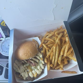 Burger 3000 - Cheese burger and seasoned fries - Burgers Near Me - Chatsworth, California