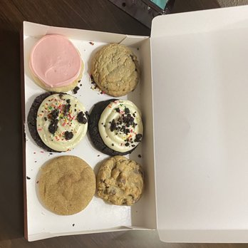 Crumbl - Amherst - Bakeries Near Me - Amherst, New York Crumbl - Amherst - Bakeries Near Me - Amherst, New York