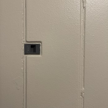 WOW 1 DAY PAINTING Washington DC - Painted over the electrical panel and I can't open it - Painters Near Me - McLean, Virginia WOW 1 DAY PAINTING Washington DC - Painted over the electrical panel and I can't open it - Painters Near Me - McLean, Virginia