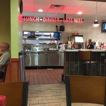 Denny's - Old style dinner atmosphere inside - American Near Me - Jarrell, Texas