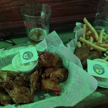 Shamrock Tavern - Wings and fish & chips - Bars Near Me - Cornwall, New York