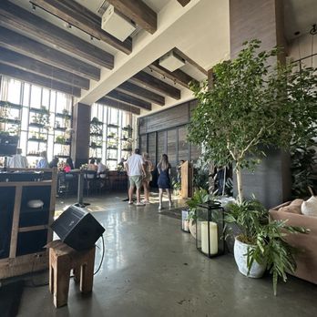 Harriet's Rooftop - Inside - Cocktail Bars Near Me - Nashville, Tennessee