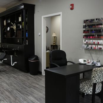 Embellish Beauty Bar - Hair Salons Near Me - Roscoe, Illinois