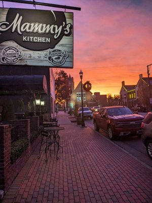 Mammy's Kitchen & Bar by null