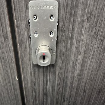 Planet Fitness - About half the lockers need padlocks, but if you don't have one, you can create your own combo on the other lockers. - Trainers Near Me - Lacey, Washington Planet Fitness - About half the lockers need padlocks, but if you don't have one, you can create your own combo on the other lockers. - Trainers Near Me - Lacey, Washington
