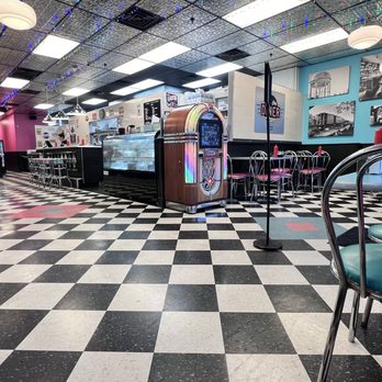 Peak City Diner - Burgers Near Me - Apex, North Carolina