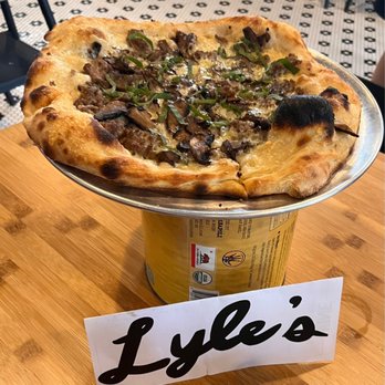 Lyle’s Pizzeria