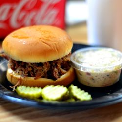 Joe D's On Ingleside - BBQ sandwich! Yum!