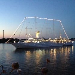 Java Eiland - De grootste zeilboot ter wereld bij het Azartplein