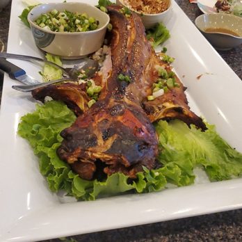 Dong Que Restaurant - Vietnamese Near Me - Garland, Texas