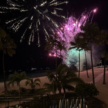 Bali Oceanfront - fireworks outside - Seafood Near Me - Honolulu, Hawaii Bali Oceanfront - fireworks outside - Seafood Near Me - Honolulu, Hawaii