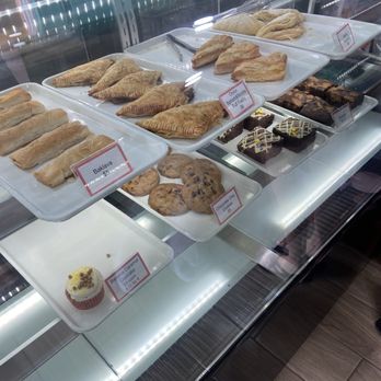 la Dolcekca Deluxe Bakery - baked goods - Bakeries Near Me - Mooresville, North Carolina