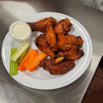 Roger's Pizzerolo - Wings - Italian Near Me - El Cajon, California