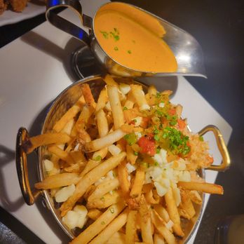 Lobster Burger Bar - Lobster fries - Bars Near Me - Toronto, Ontario Lobster Burger Bar - Lobster fries - Bars Near Me - Toronto, Ontario