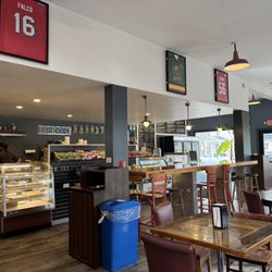Handmade Sandwiches and Beverages - Interior dining