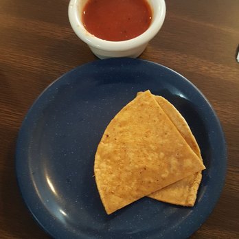 Los Hermanos Restaurant & Lounge - Salsa n chips...awesome salsa but the chips are super hard. - Mexican Near Me - Superior, Arizona
