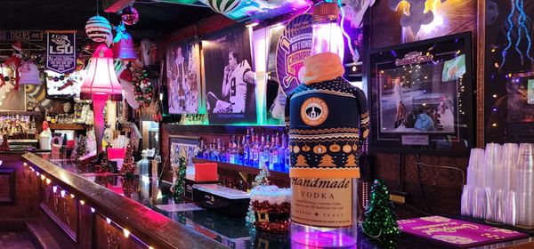 The Station Sports Bar and Grill by null