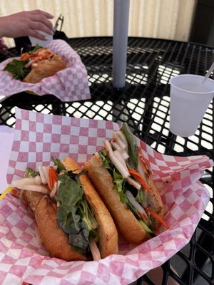 Tommy's Subs by null