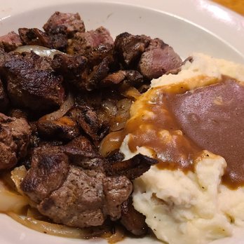 Texas Roadhouse - Tender Beef Tips, mashed potato and gravy, side salad and green beans. One of my go to's. - Steakhouses Near Me - O'Fallon, Missouri Texas Roadhouse - Tender Beef Tips, mashed potato and gravy, side salad and green beans. One of my go to's. - Steakhouses Near Me - O'Fallon, Missouri
