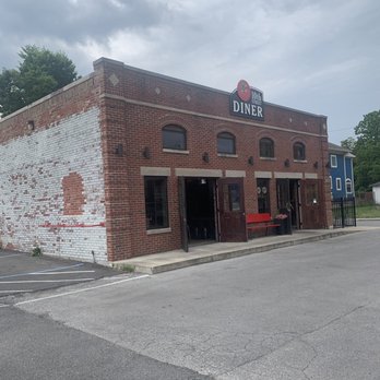 10th Street Diner - Storefront - Vegan Near Me - Indianapolis, Indiana