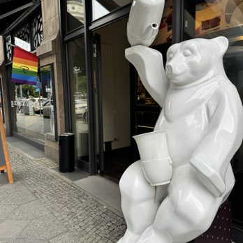 Rausch Schokoladenhaus - Outside - Chocolatiers & Shops Near Me - Berlin, BE Rausch Schokoladenhaus - Outside - Chocolatiers & Shops Near Me - Berlin, BE