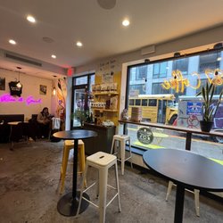787 Coffee - Inside