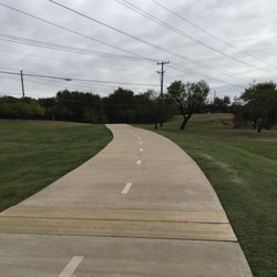 Mesquite Heritage Trail - Wide lanes on trail