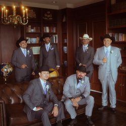 Khyra Beaucrest Ranch - Perfect spot for groomsmen to chill.  www.instagram.com/amandaandnico  amandaandnico.com