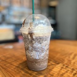 Starbucks - Java Chip Frappuccino w Raspberry Syrup