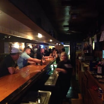Wannabes Bar and Grill - people at the bar - Dive Bars Near Me - Somerset, Ohio