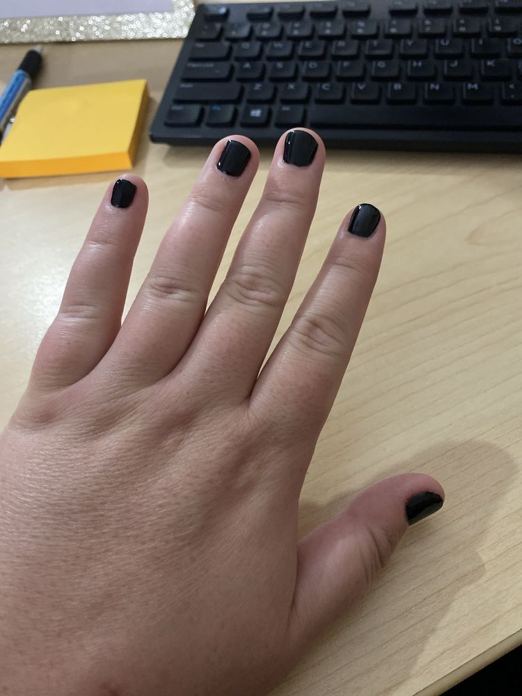 NHI VY NAILS Logo