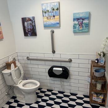 Pop's Corner - Inside .. tasteful and roomy.. classy joint all the way around - Breakfast & Brunch Near Me - Point Pleasant Beach, New Jersey