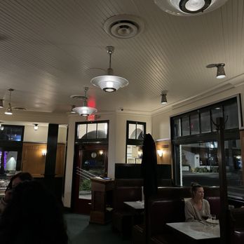 Little Dom's Seafood - Inside seating plenty of space - Pizza Near Me - Carpinteria, California Little Dom's Seafood - Inside seating plenty of space - Pizza Near Me - Carpinteria, California