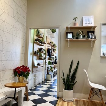 Wolf's Brew Coffee - Interior Design - Coffee & Tea Near Me - Long Beach, California